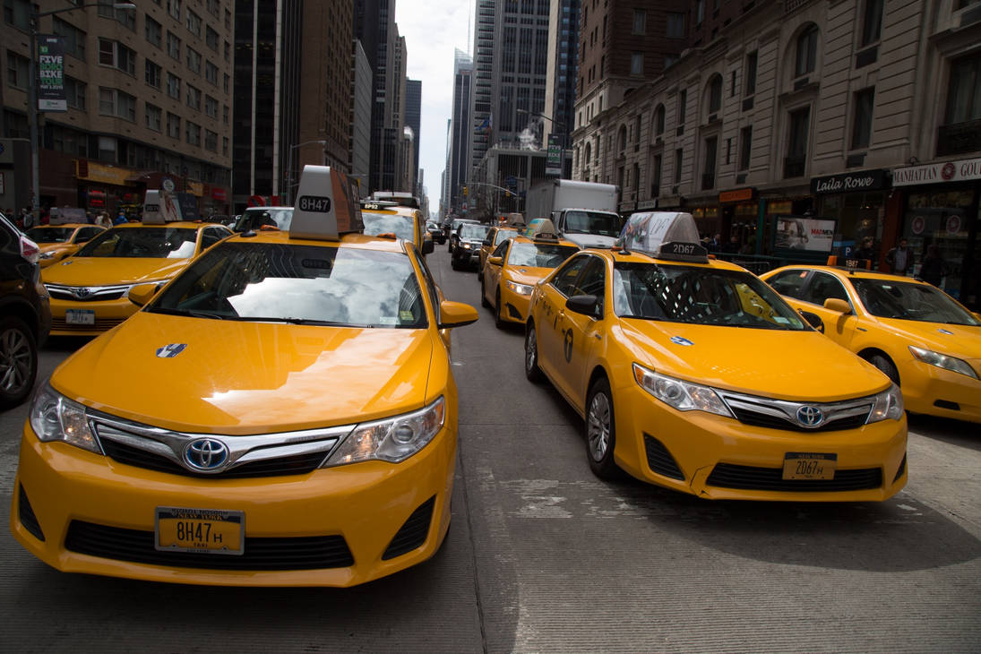 Таксопарк новые. Такси Нью-Йорка Камри. Машина "такси". Желтое такси. Автомобиль «такси».
