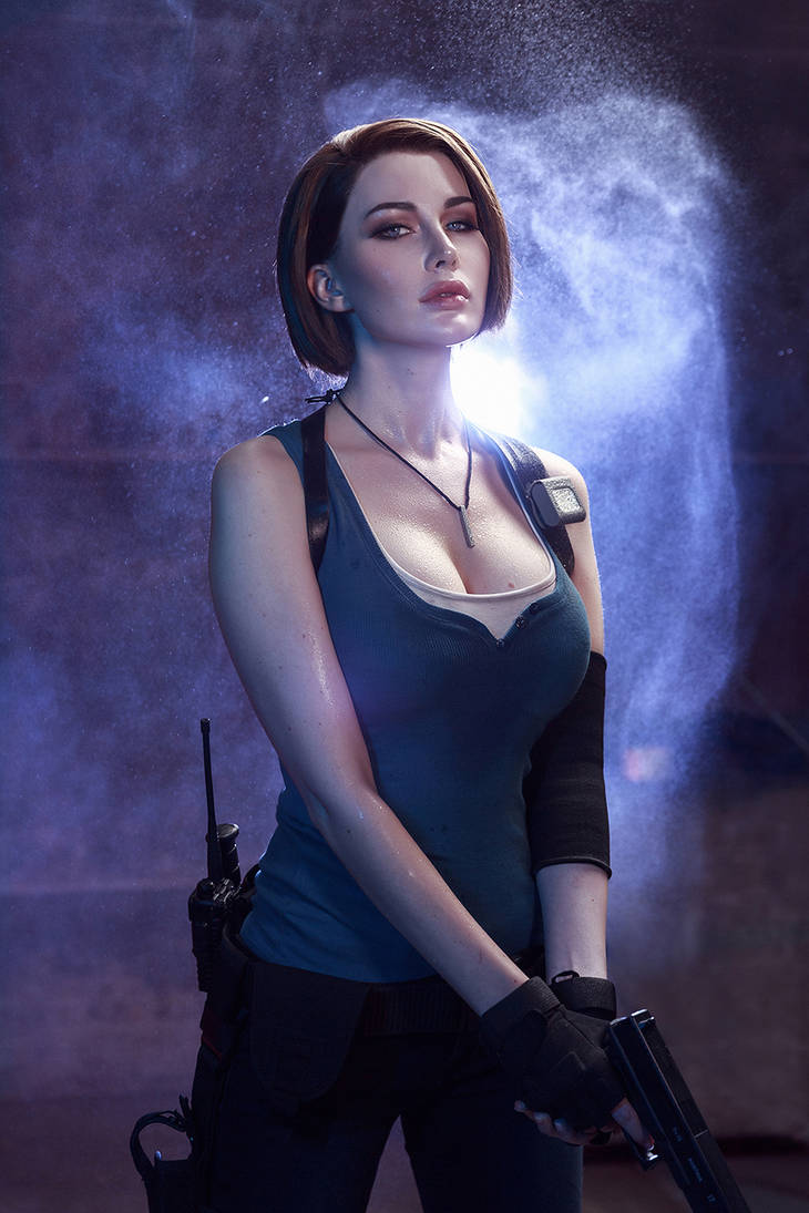 Wrap your head around This Jill Valentine cosplay from Jill