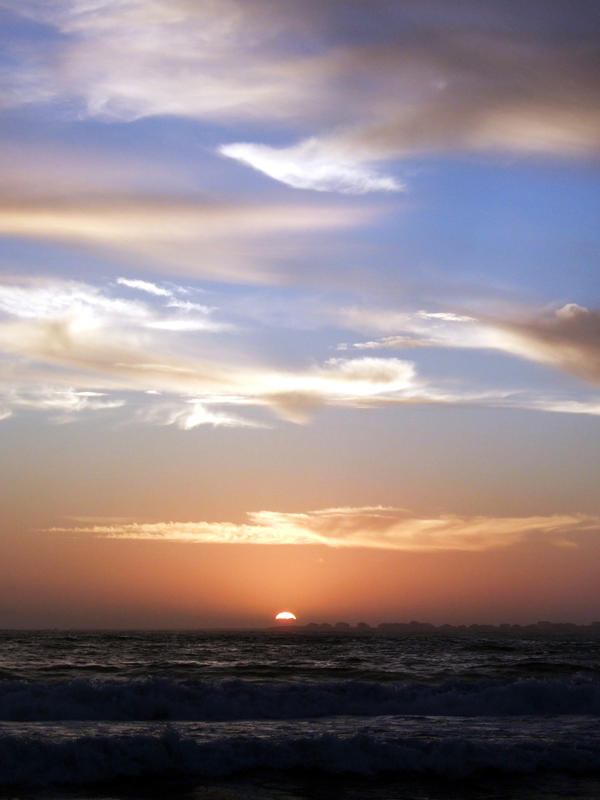 the colors of a falling sun by 00MRSky00 on DeviantArt
