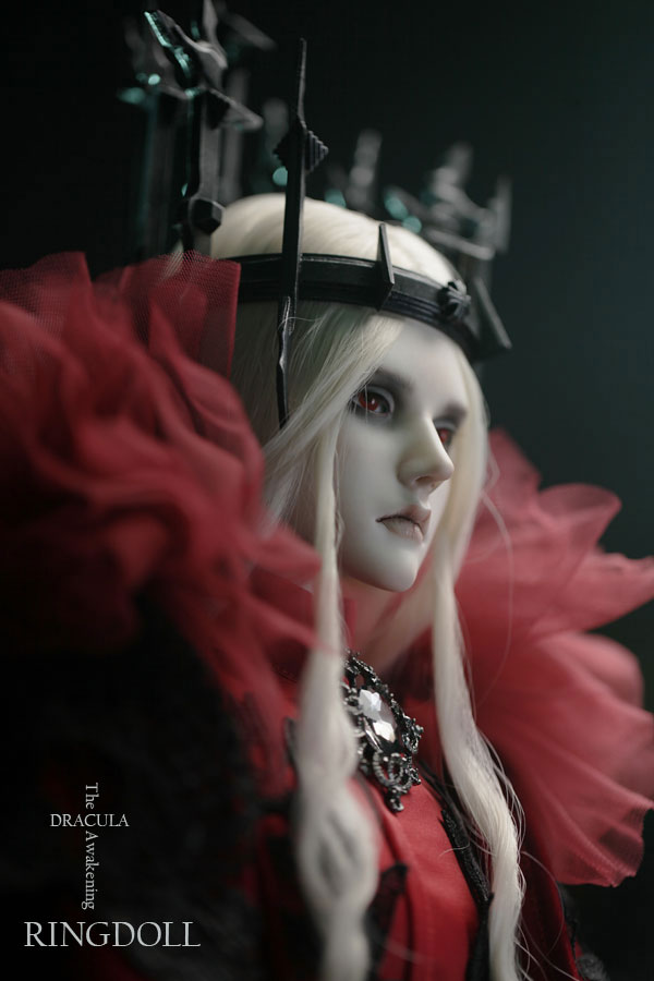 Ringdoll limited edition Dracula 4