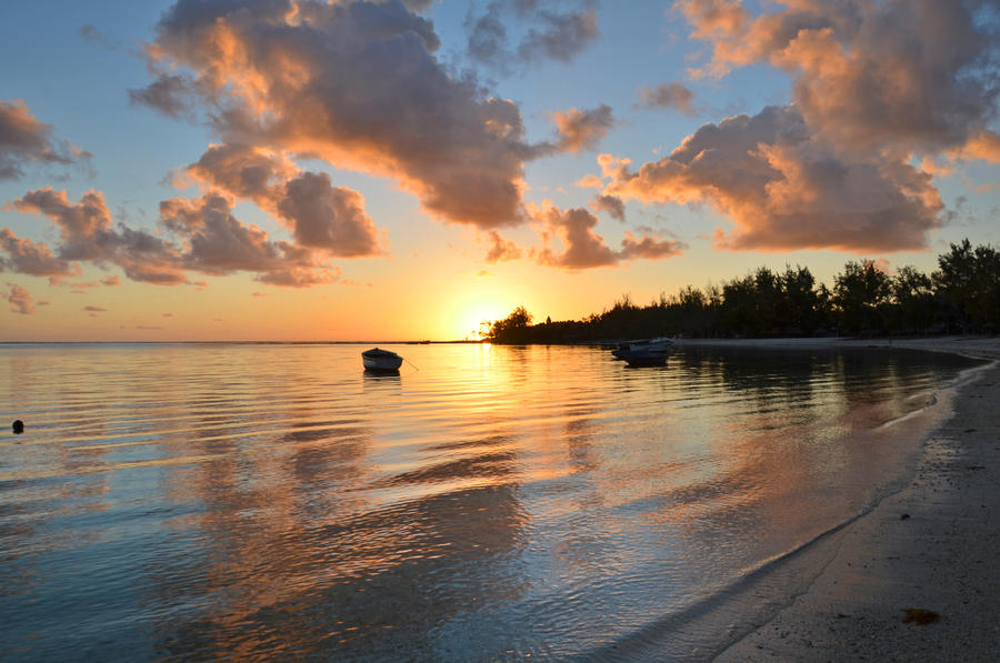 Sunrise in Bella Mare