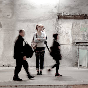 Inconnue in Paris metro