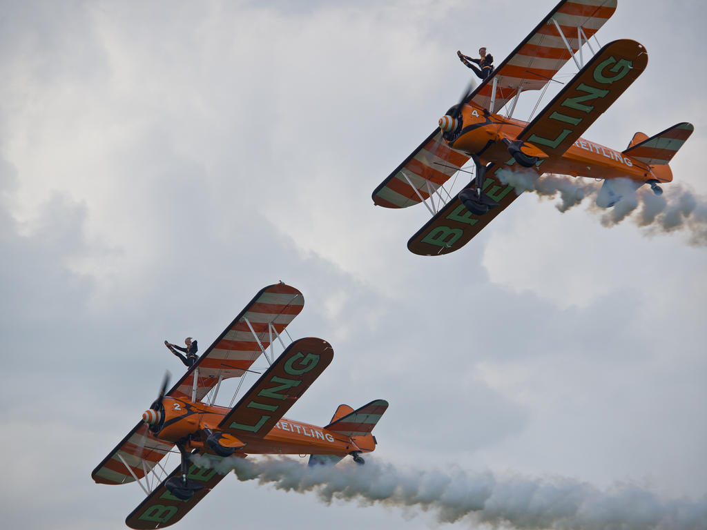 Brietling Wingwalkers Sywell