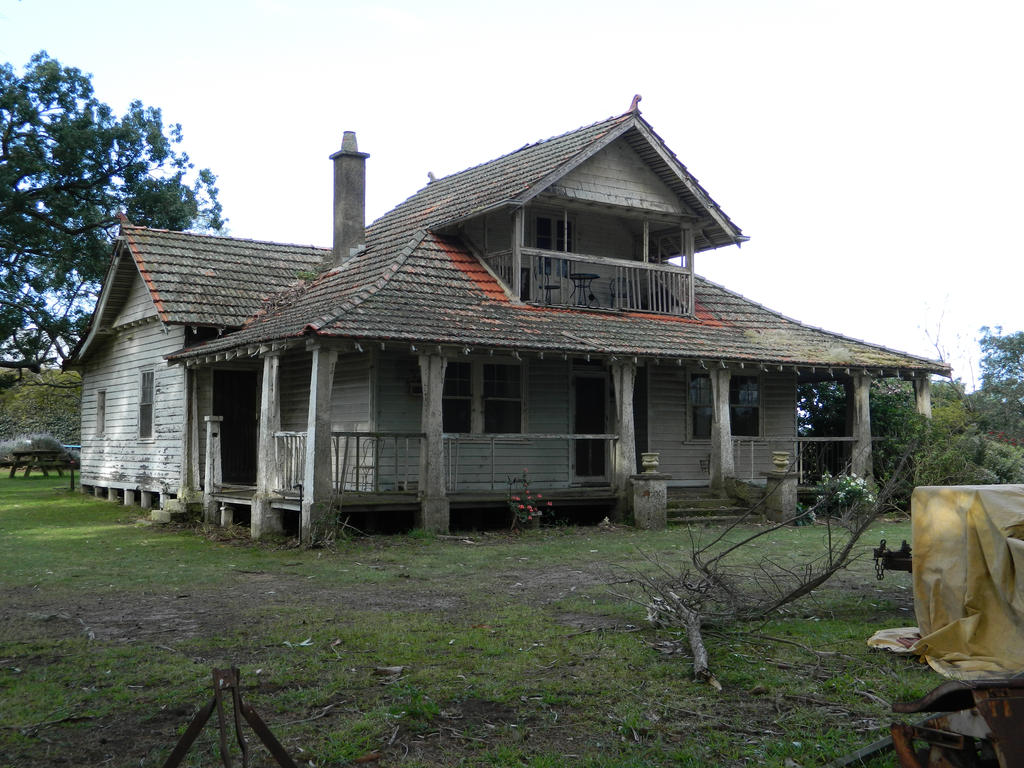 Abandoned House 001 - HB593200