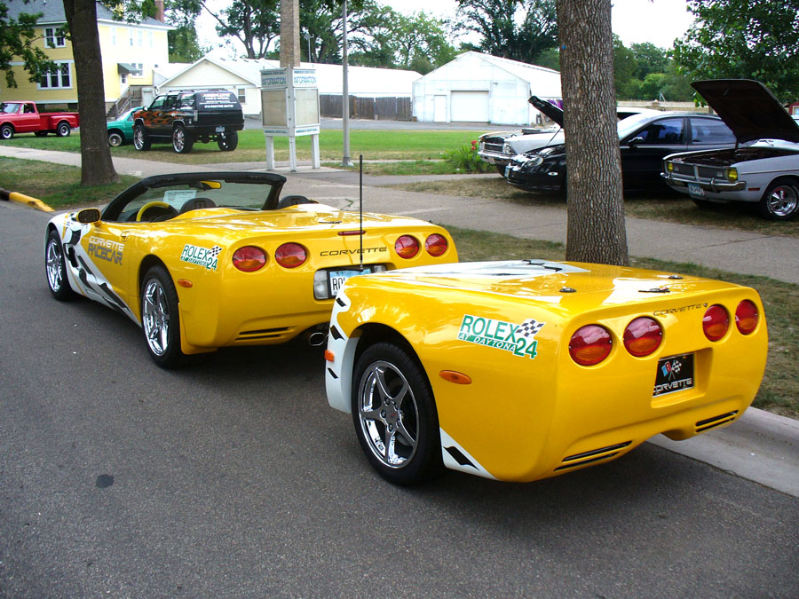 Corvette and trailer 1