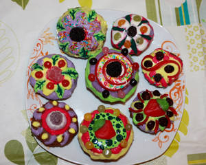 decorated cupcakes