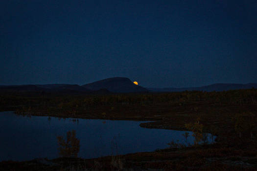 Full Moon Rising