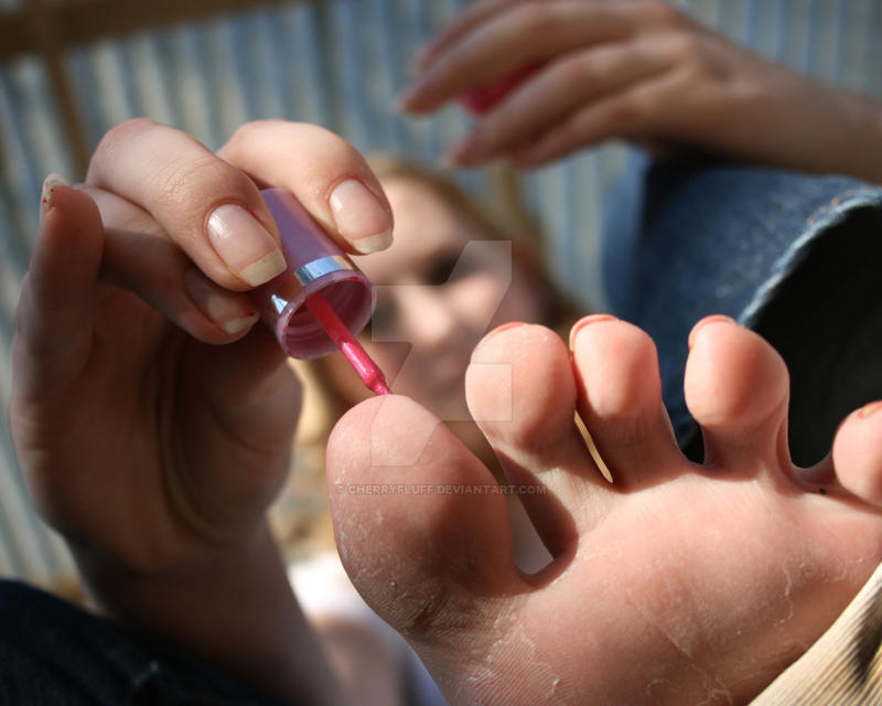 painting toenails