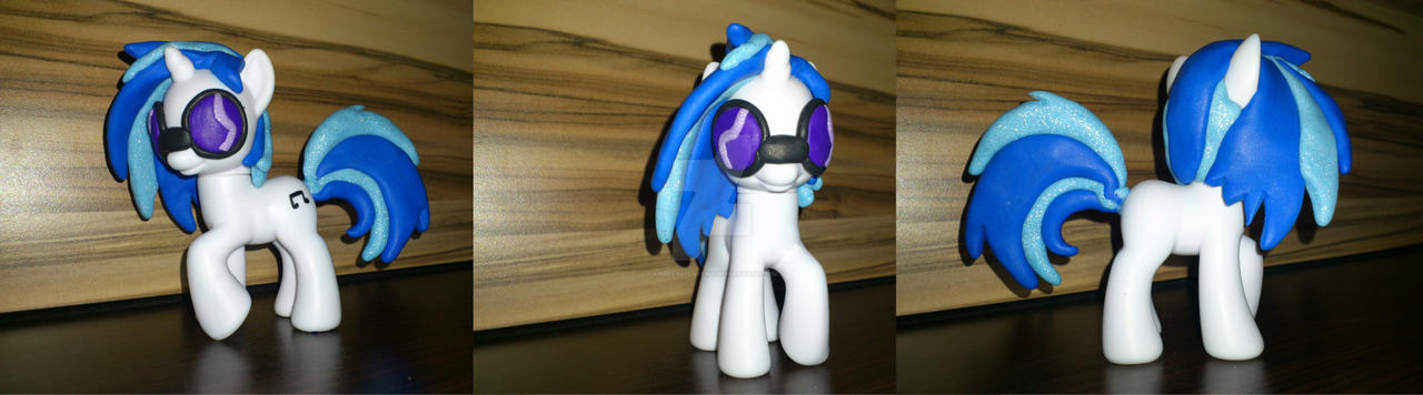 Vinyl Scratch custom