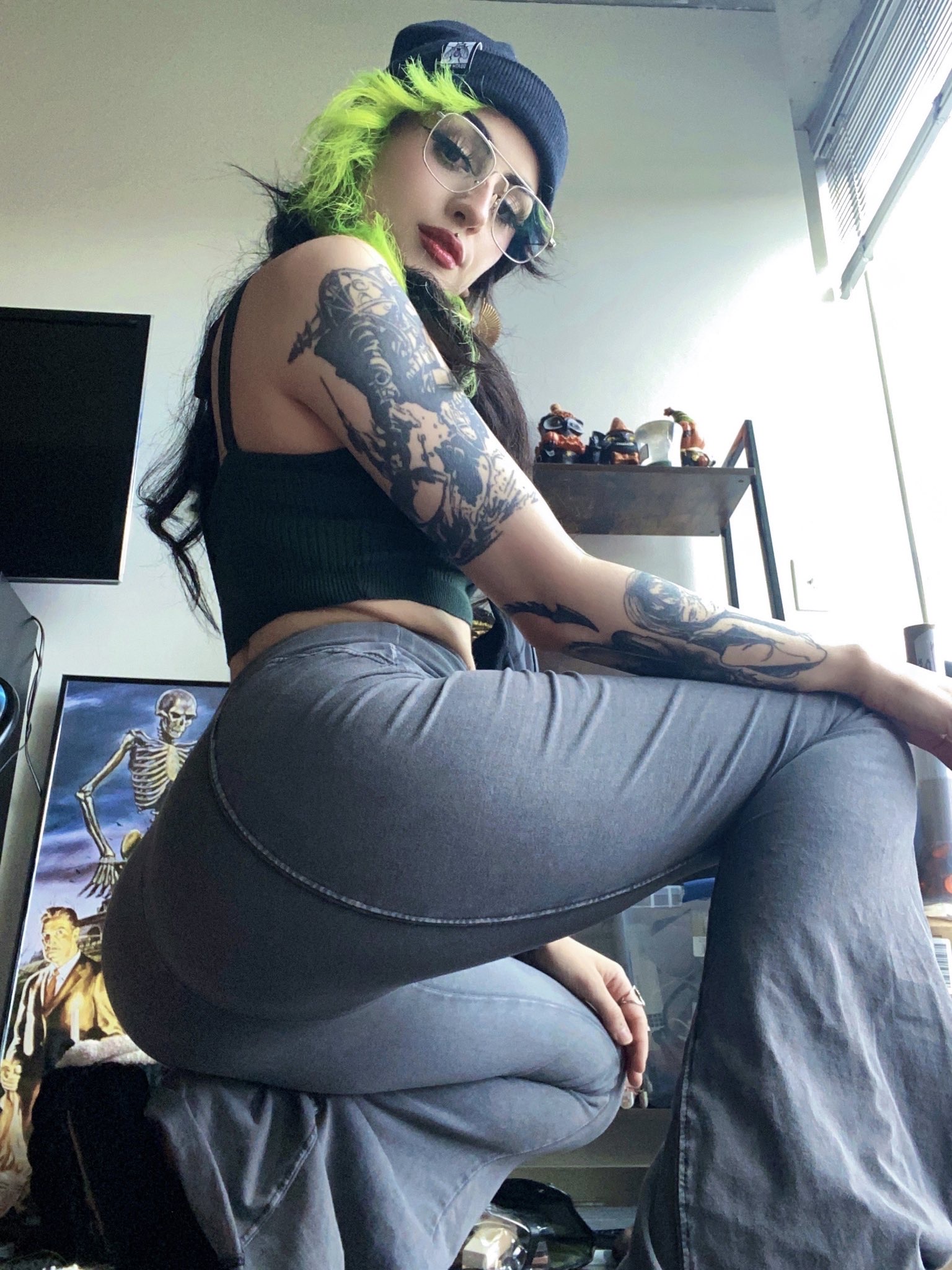 Giantess Vore Digest