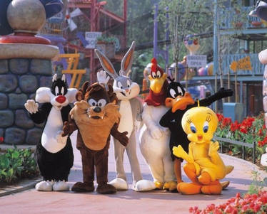 Looney Tunes Characters at Six Flags