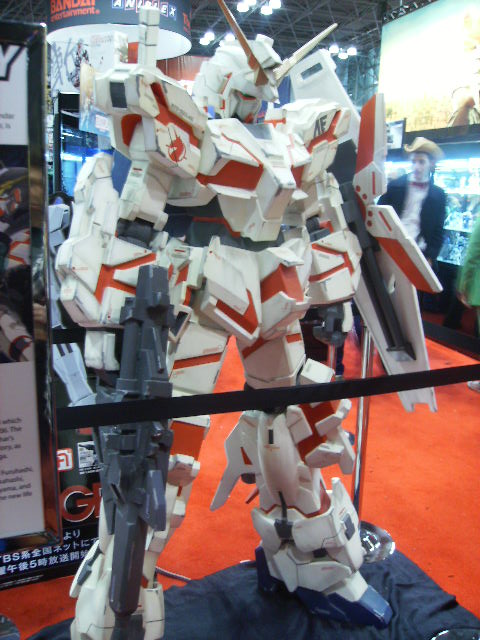 NYCC16 Gundam Unicorn Statue