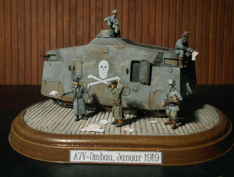 Modified German A7V tank Hedi 1919 Diorama in 1:72