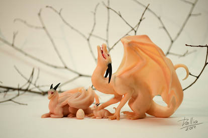 Dragon Cave - Albino Dragons