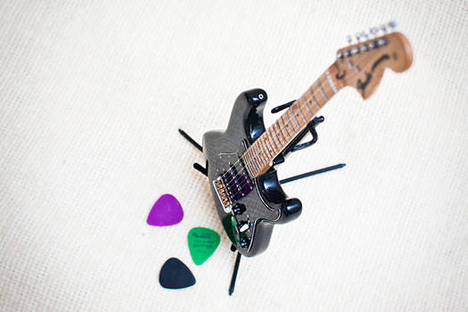 hand-crafted electric guitars miniatures