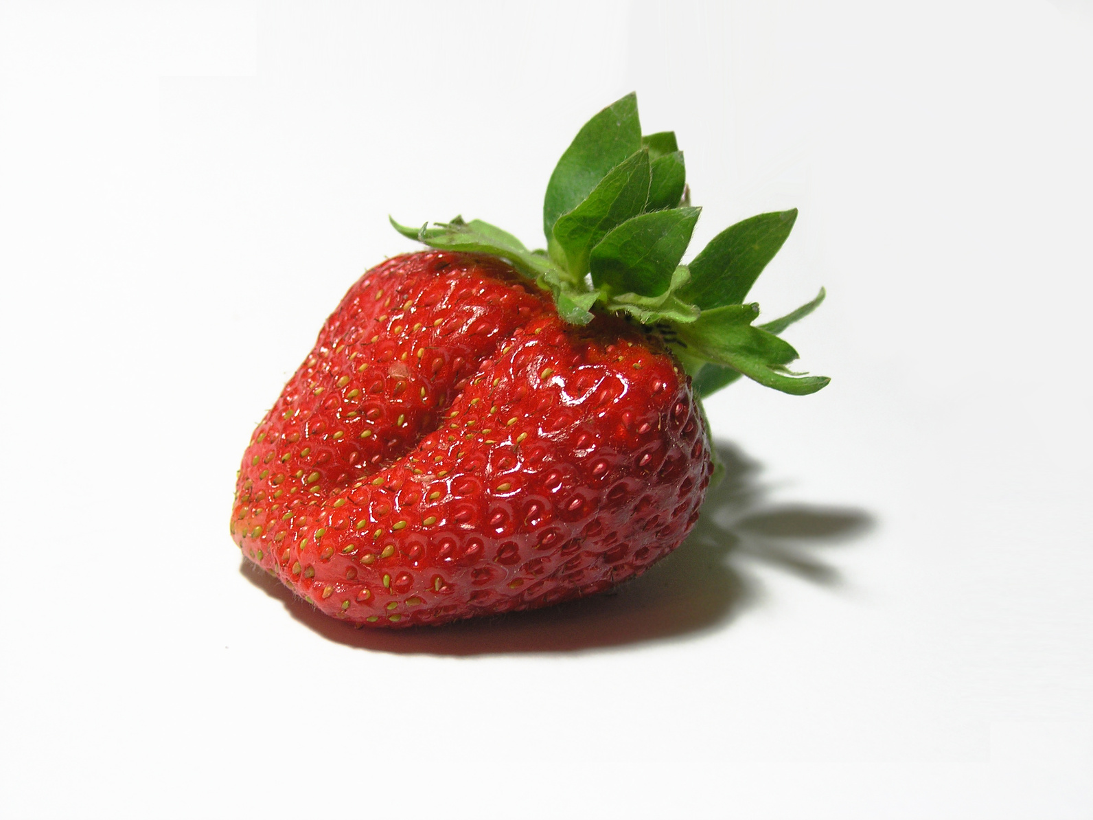 Isolated Strawberry 384760