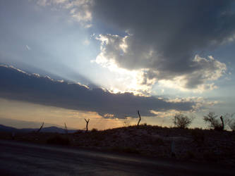 atardecer en la carretera