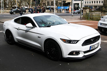 Ford Mustang IV