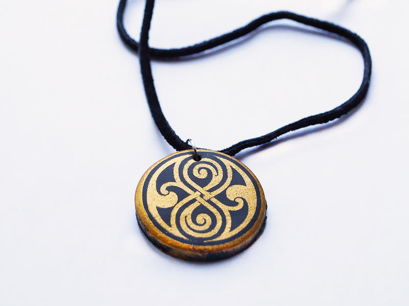 Seal of Rassilon pendant by mygeekymuse