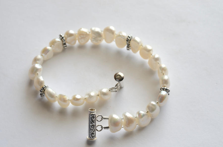 Double Stranded Pearl Bracelet