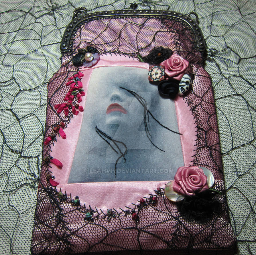 Cyndy's Black and Pink purse by leahvh Cyndy's Black and Pink purse by leahvh