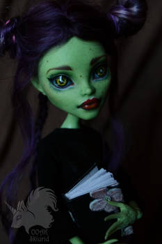 OOAK Venus McFlytrap - Light Gothic