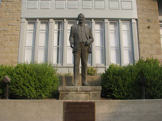 Carl D Perkins Statue