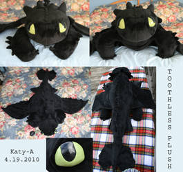 Toothless Plush by Katy-A