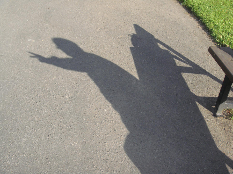 Shadow figure by RebeKahsOwnPlace on DeviantArt