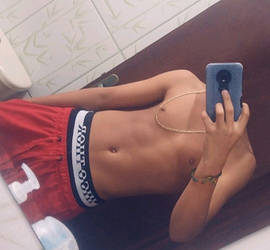 Anonymous selfie in the bathroom