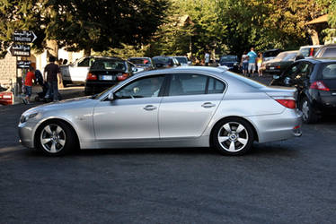 E60 BMW 5-Series