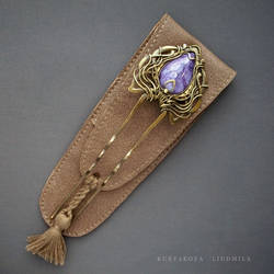 Hairpin with charoite