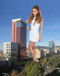 Giantess Ariana Grande by Alberto62