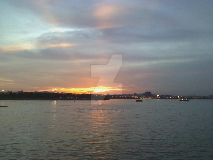 Suryasta aT HuSSain Sagar