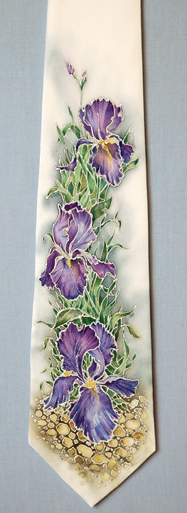 tie with irises