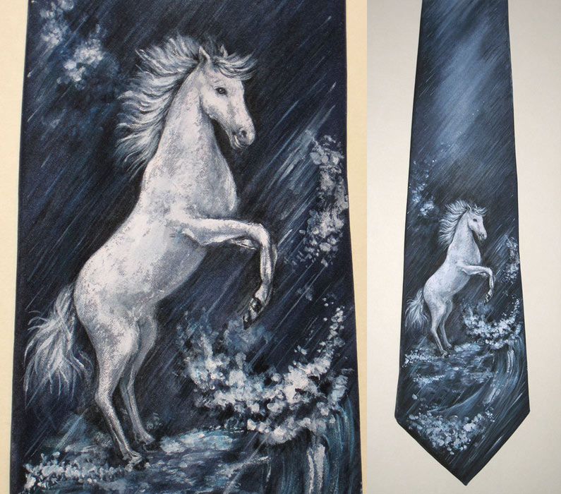 Tie with a horse and sea foam