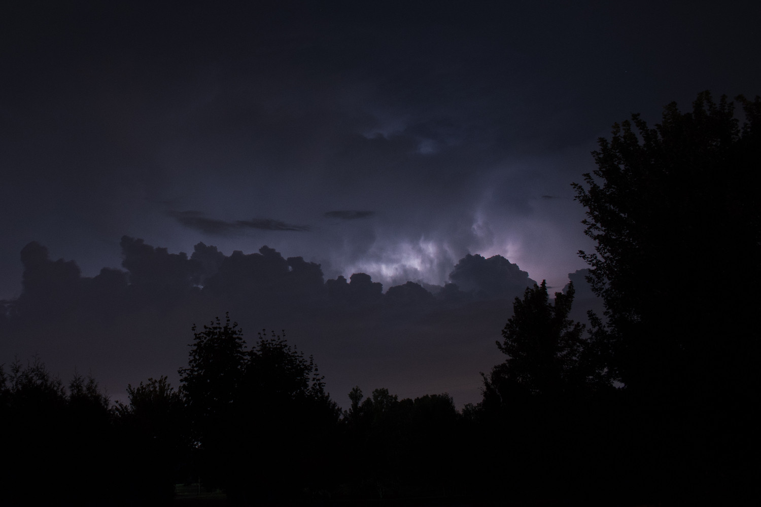 Heat-lightning-Shutterstock