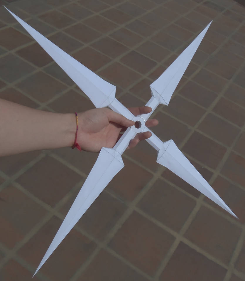 Оружий из бумаги видео. Оригами Наруто кунай сюрикен. Меч кунай оригами. Оригами из бумаги оружие ниндзя кунай. Камуи сюрикен.