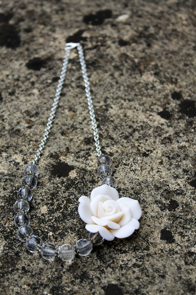 Cute Beaded Flower Necklace