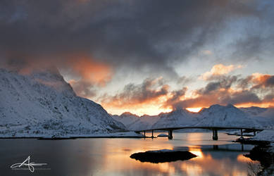 Bridge at dawn by Stridsberg