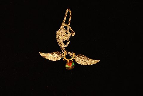 wing pendant necklace