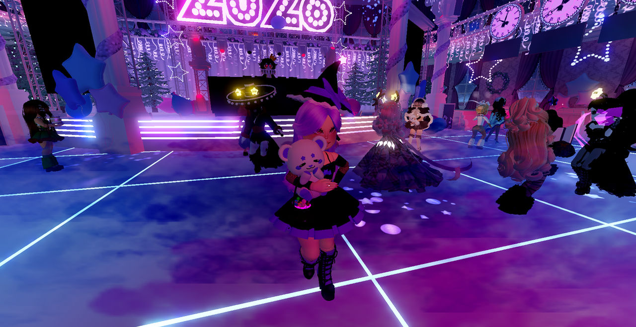Royal High Fall my halloween outfit for 2026 royale high by AmyDiBo on DeviantArt