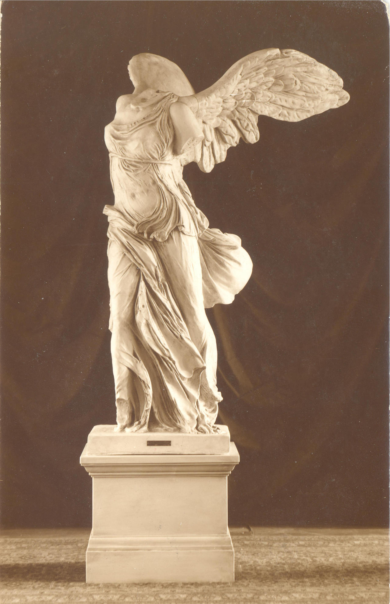 Headless Statue by Moschops-Paladin on DeviantArt