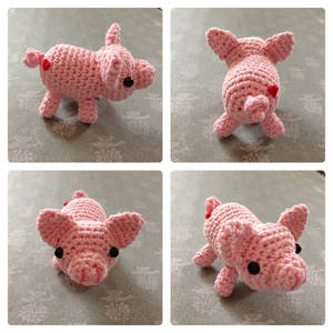 Amigurumi pig