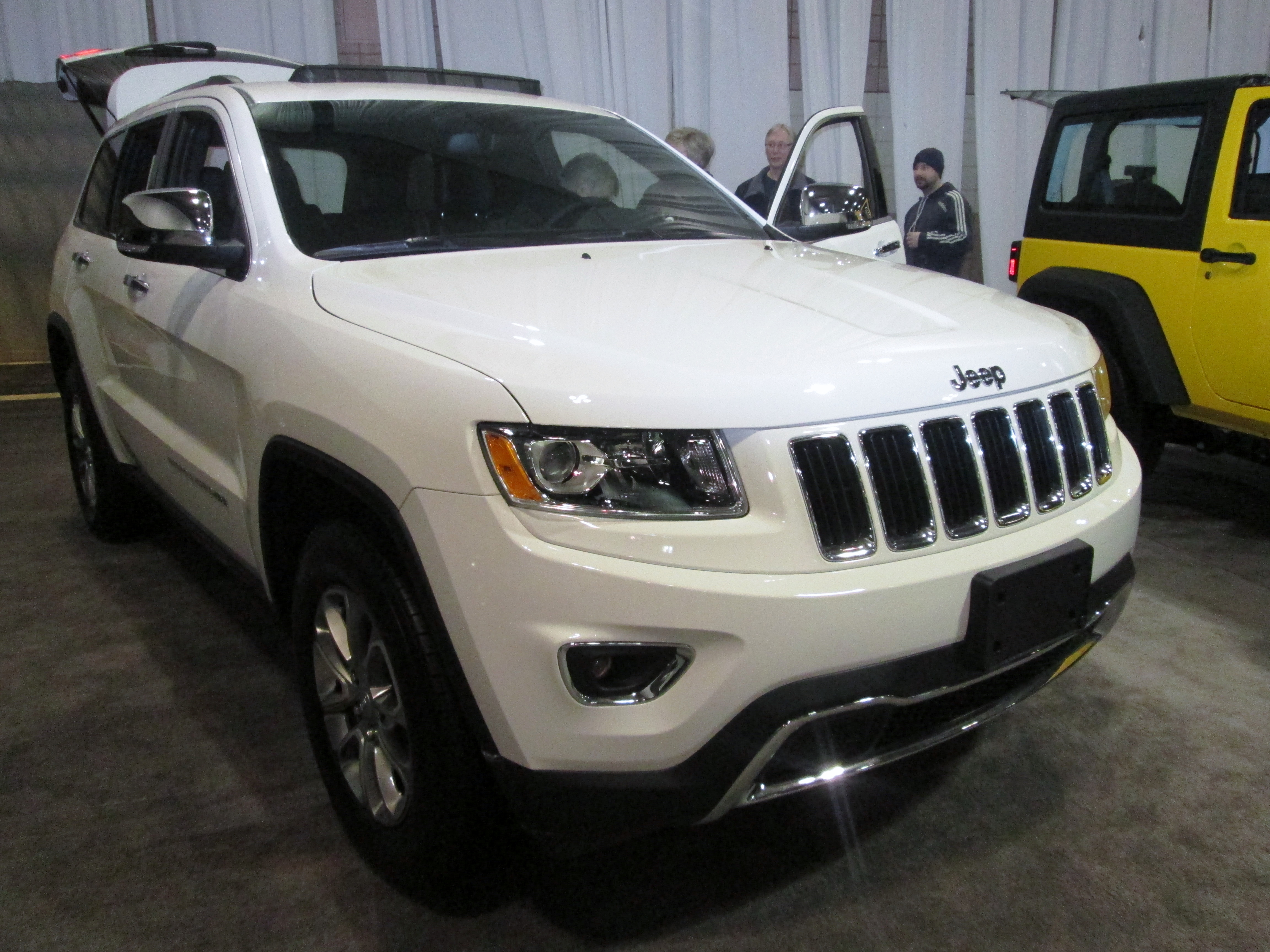 (2015) Jeep Grand Cherokee