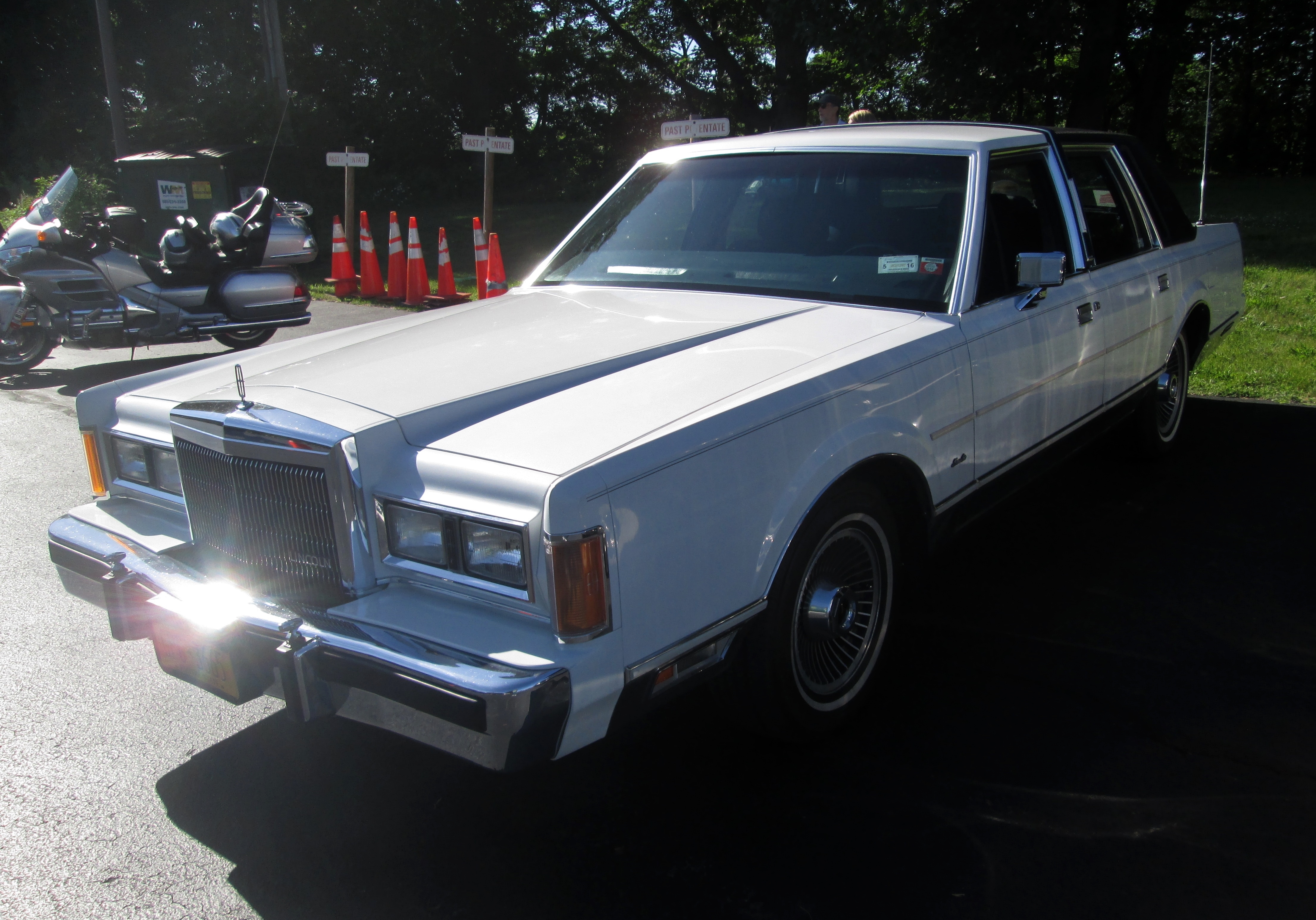 (1988) Lincoln Town Car