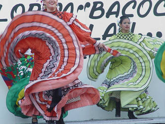 Mexican Folklorico Dancers