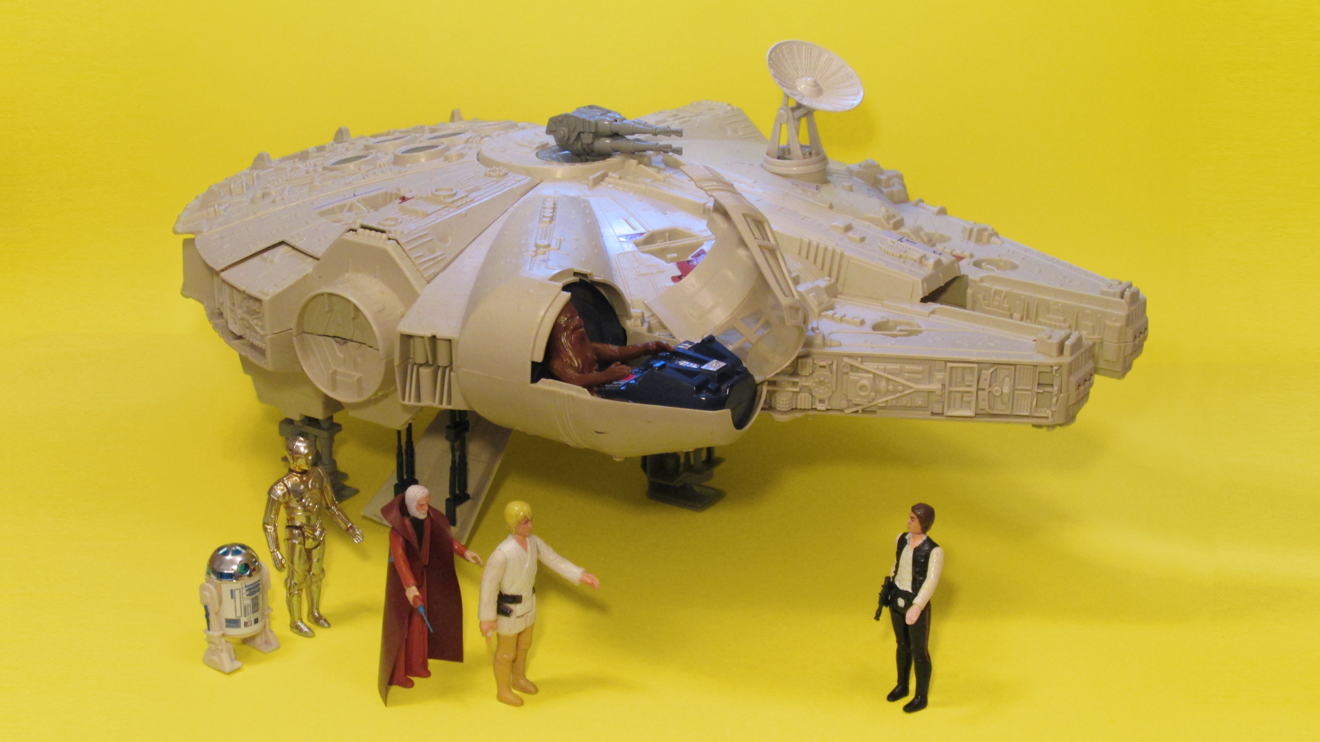 Kenner millennium falcon hotsell