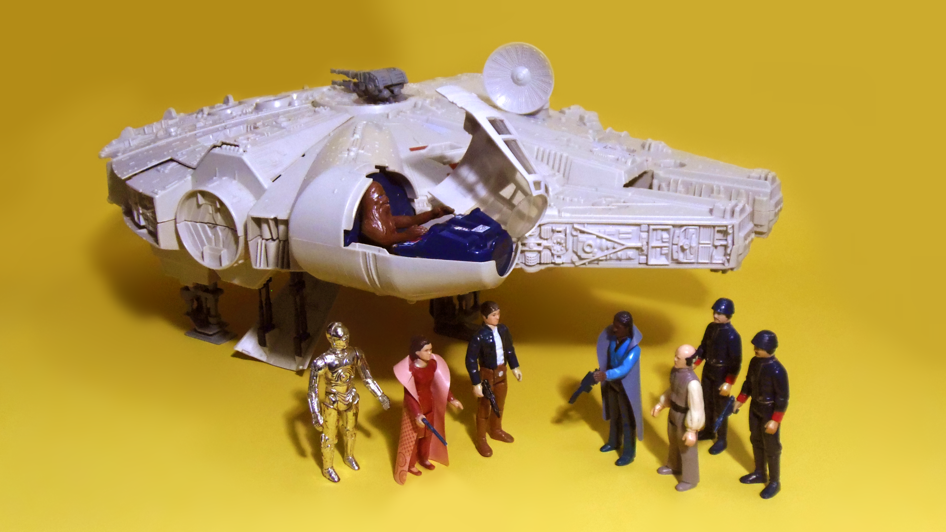 Kenner millennium falcon deals