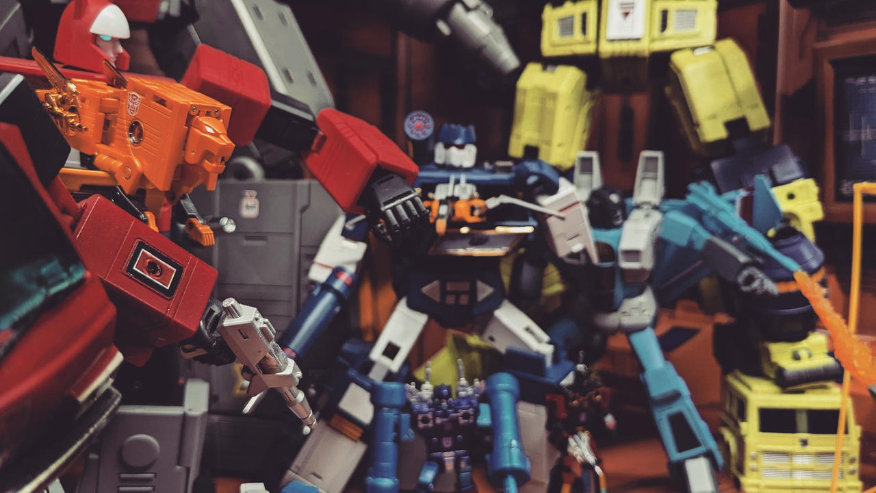 Transformers diorama by Tallus76Photography on DeviantArt